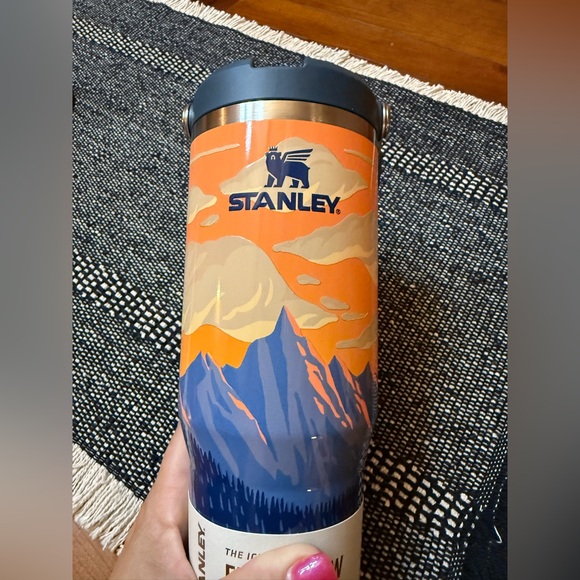 DAWN ON HIGH Flip Straw Stanley Tumbler * REI Exclusive - Picture 8 of 8